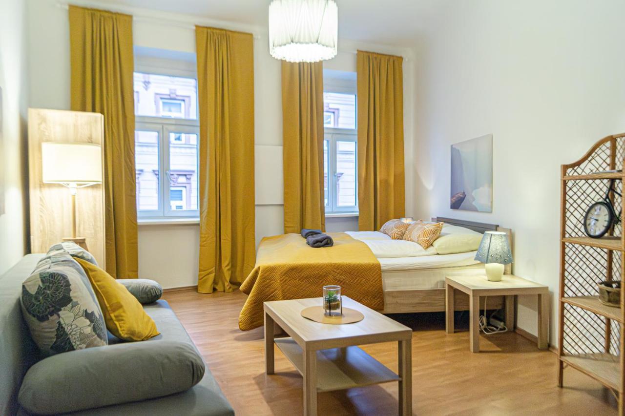 Economy 1Br Apartment Well Connected To The Whole City Vienna Exterior photo