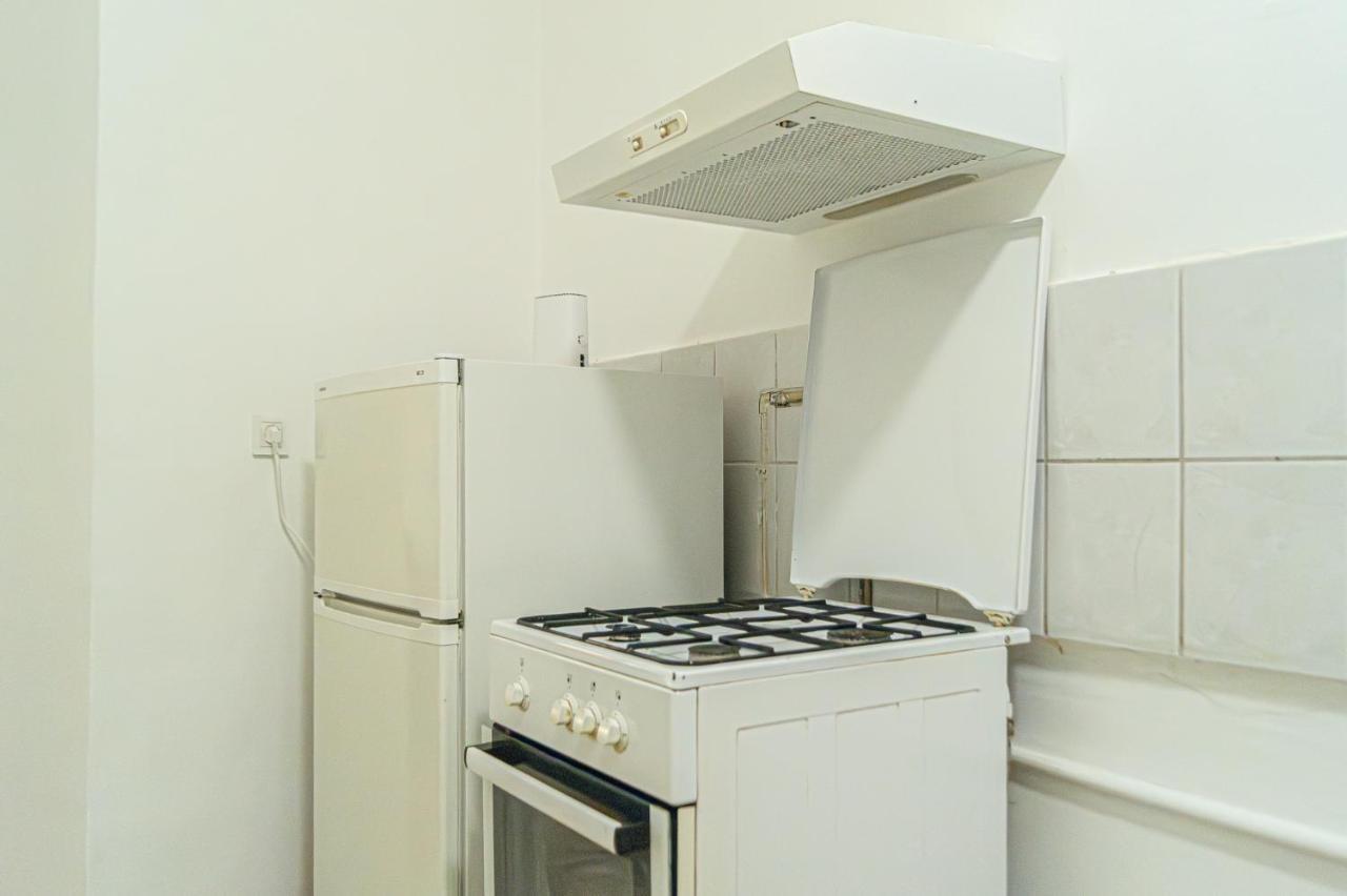 Economy 1Br Apartment Well Connected To The Whole City Vienna Exterior photo
